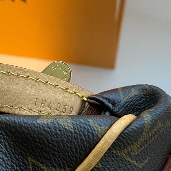 🚫SOLD🚫Auth Louis Vuitton Stresa PM Monogram - Picture 12 of 16